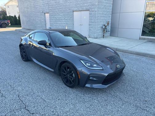 2024 Toyota GR86 Premium