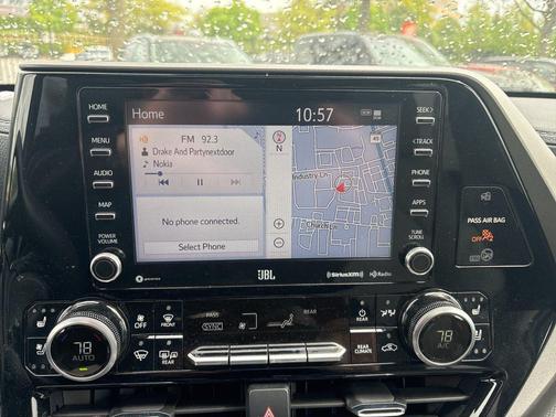 Celestial Silver Metallic 2021 Toyota Highlander Hybrid Limited