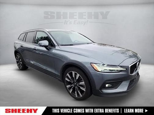 2021 Volvo V60 Cross Country T5
