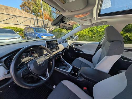 2020 Toyota RAV4 Hybrid XLE