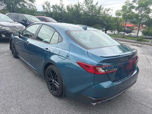 Ocean 2025 Toyota Camry SE