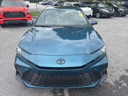 Ocean 2025 Toyota Camry SE