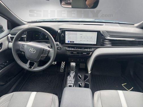 Ocean 2025 Toyota Camry SE