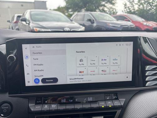Ocean 2025 Toyota Camry SE