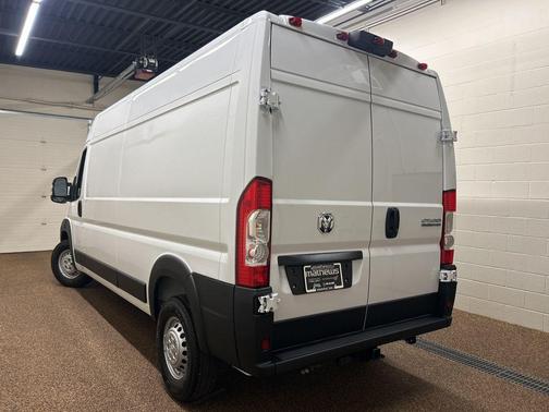 Bright White Clearcoat 2026 RAM ProMaster 2500 High Roof