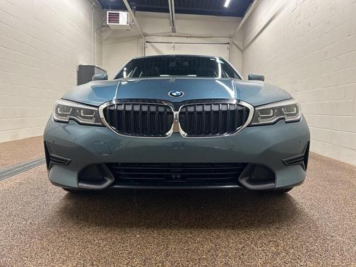 2019 BMW 330 i xDrive
