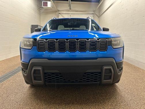 Hydro Blue Pearlcoat 2026 Jeep Cherokee LAREDO/LIMITED