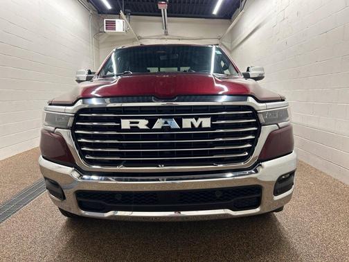 Delmonico Red Pearlcoat 2026 RAM 1500 Laramie