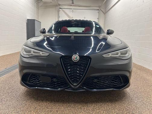 Vulcano Black Metallic 2024 Alfa Romeo Giulia Veloce