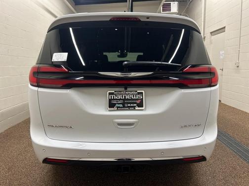 2026 Chrysler Pacifica Limited