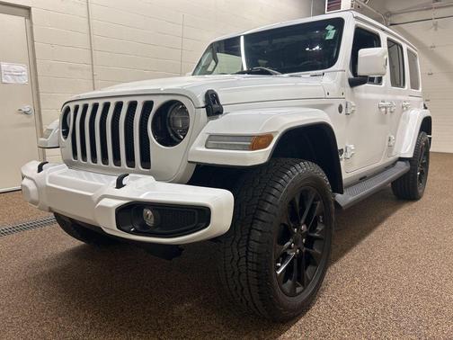 2021 Jeep Wrangler Unlimited Sahara Altitude