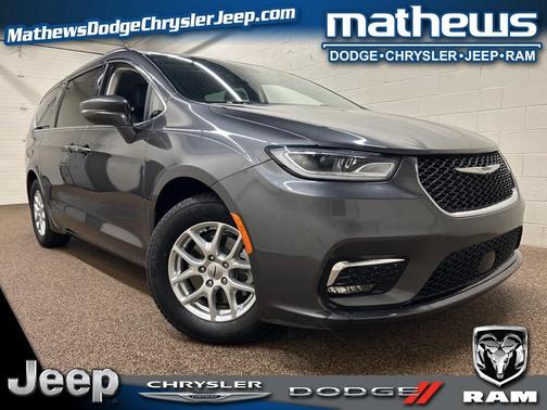 2022 Chrysler Pacifica Touring-L