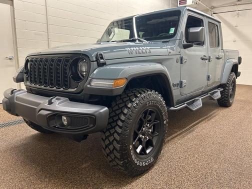 2024 Jeep Gladiator Sport