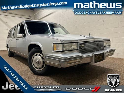 Silver 1987 Cadillac Fleetwood
