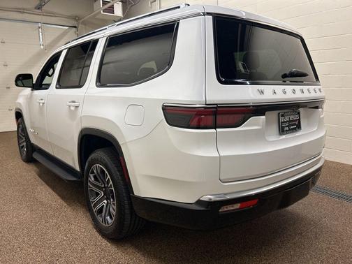 Bright White Clearcoat 2024 Jeep Wagoneer Series II