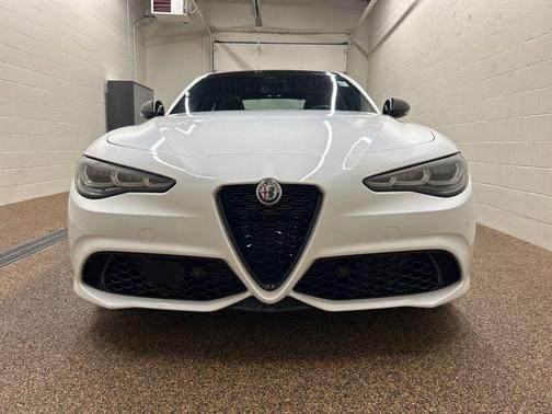 Milano 2024 Alfa Romeo Giulia Veloce