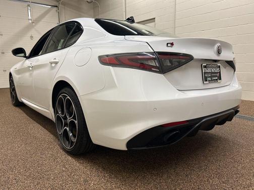 Milano 2024 Alfa Romeo Giulia Veloce