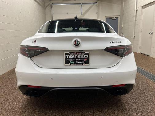 Milano 2024 Alfa Romeo Giulia Veloce