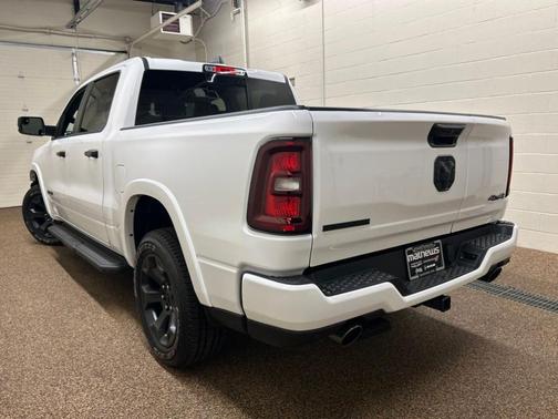 Bright White Clearcoat 2026 RAM 1500 Big Horn/Lone Star
