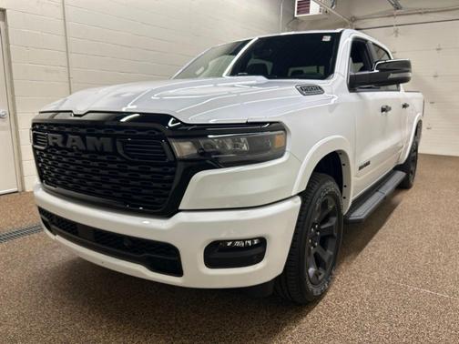 Bright White Clearcoat 2026 RAM 1500 Big Horn/Lone Star