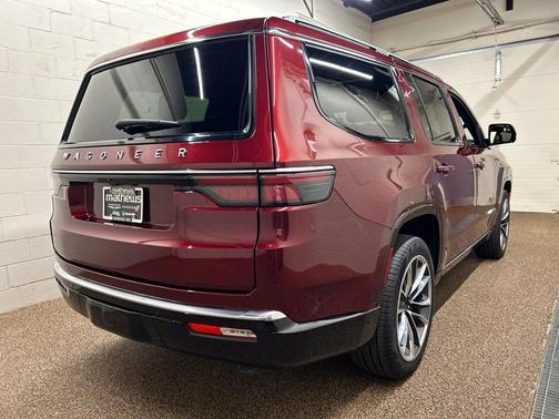 Velvet Red Pearlcoat 2025 Jeep Wagoneer Series III