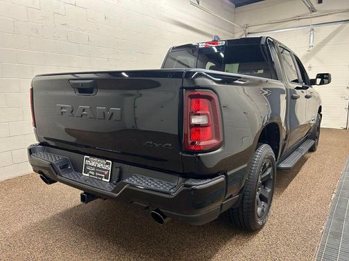 Diamond Black 2026 RAM 1500 Express