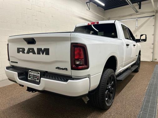 Bright White Clearcoat 2026 RAM 2500 Big Horn
