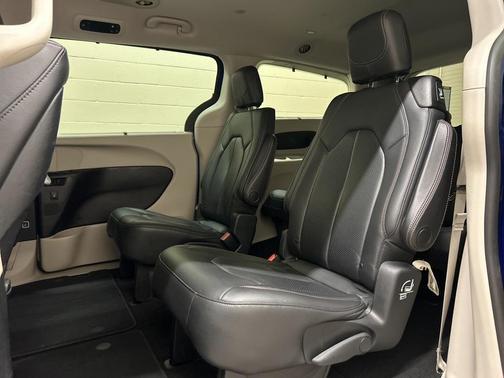 2019 Chrysler Pacifica Touring-L Plus