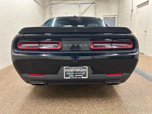 Pitch Black Clearcoat 2023 Dodge Challenger SXT