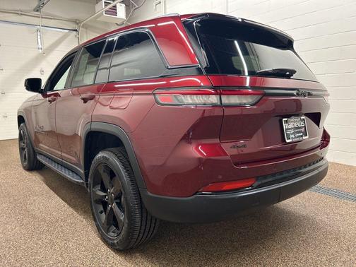 Velvet Red Pearlcoat 2024 Jeep Grand Cherokee Laredo