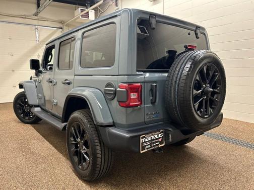 Anvil Clearcoat 2025 Jeep Wrangler 4xe Sahara