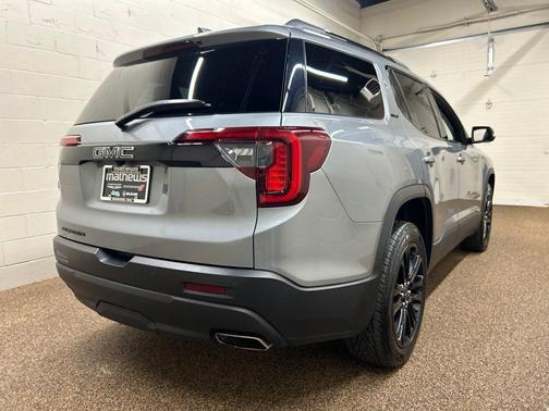 Sterling 2023 GMC Acadia SLT