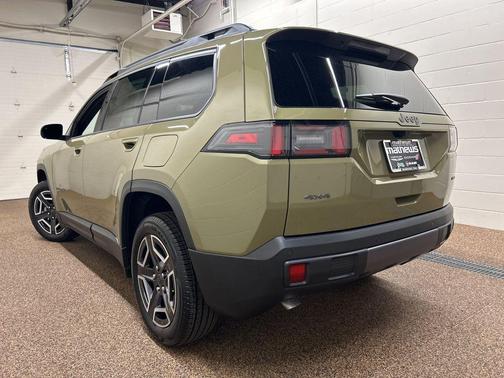 41 2026 Jeep Cherokee LAREDO/LIMITED
