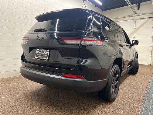 2025 Jeep Grand Cherokee L Laredo