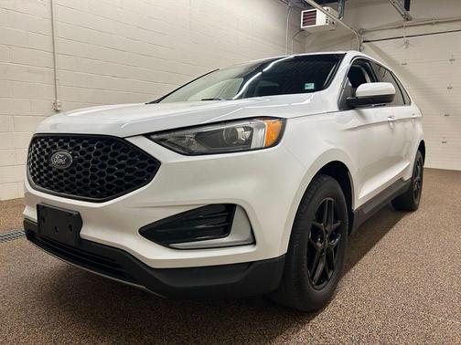 Oxford White 2023 Ford Edge SEL