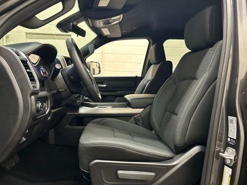 Granite Crystal Clearcoat Metallic 2026 RAM 1500 Express