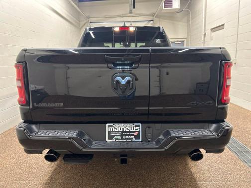 Diamond Black 2026 RAM 1500 Laramie