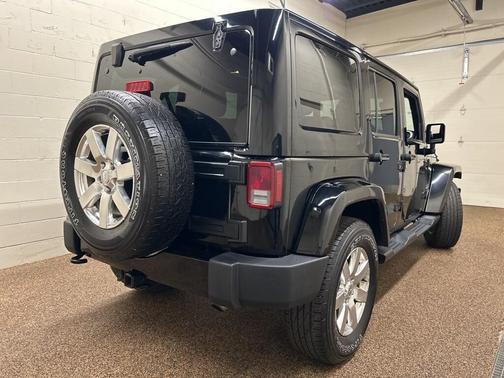 2016 Jeep Wrangler Unlimited Sahara