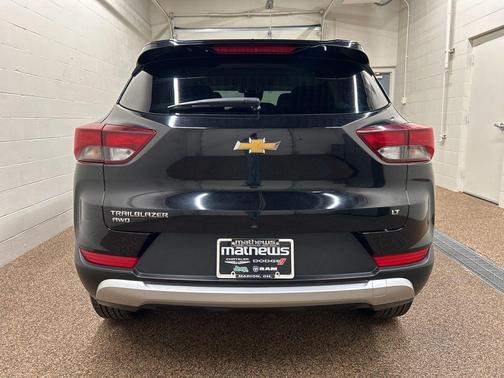 Mosaic Black Metallic 2025 Chevrolet Trailblazer LT