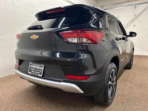 Mosaic Black Metallic 2025 Chevrolet Trailblazer LT