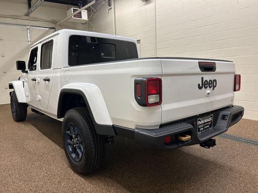 Bright White Clearcoat 2026 Jeep Gladiator 85th Anniversary Edition