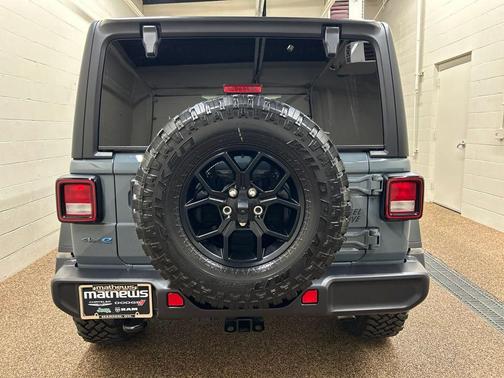 Anvil Clearcoat 2025 Jeep Wrangler 4xe Sport