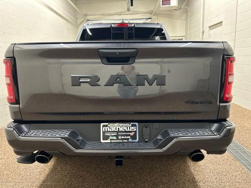 Granite Crystal Clearcoat Metallic 2026 RAM 1500 Express