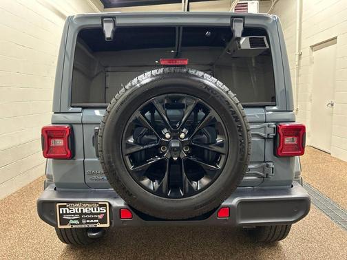 Anvil Clearcoat 2025 Jeep Wrangler 4xe Sahara