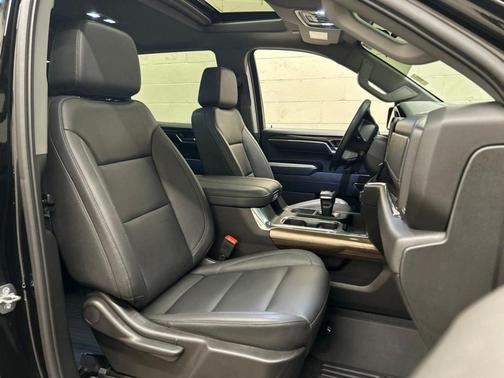 Black 2024 Chevrolet Silverado 1500 LT Trail Boss