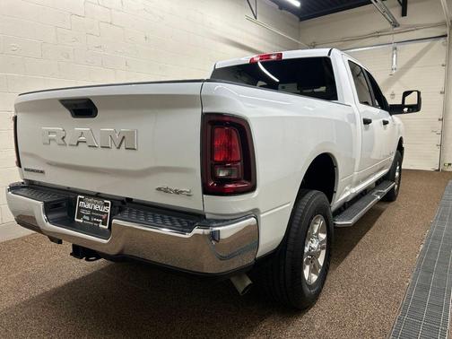 Bright White Clearcoat 2025 RAM 2500 Big Horn
