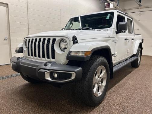 2021 Jeep Gladiator Sport