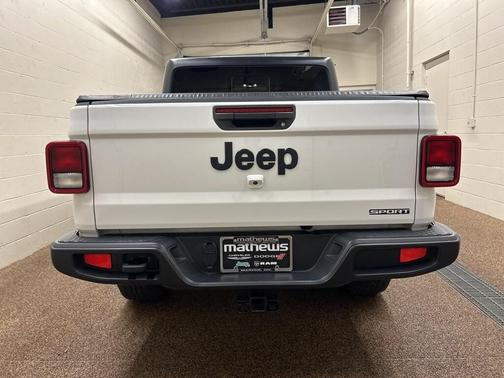 2021 Jeep Gladiator Sport