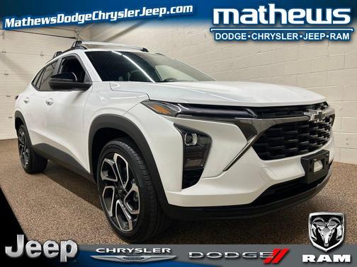 Summit White 2024 Chevrolet Trax 2RS