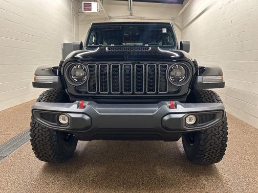 Black Clearcoat 2026 Jeep Wrangler Rubicon